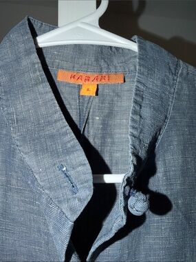 Harari Sleeveless Button-Front Chambray Blouse- linen silk blend